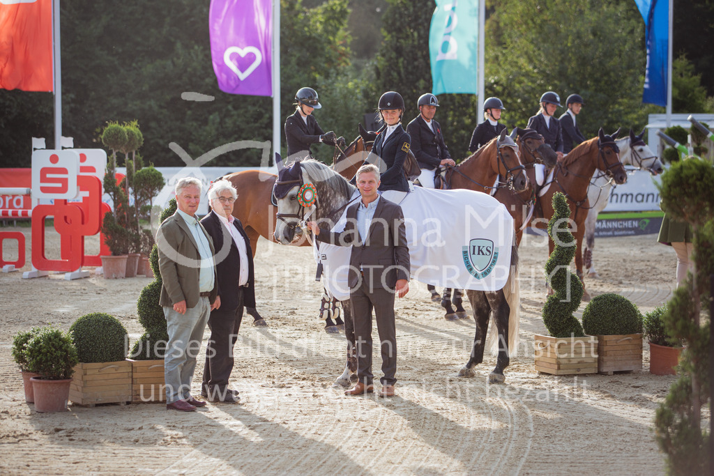 220728_BHO_ST_M1-Spr_1-703 | Deine schönsten Turniermomente als professionelle Fotos! Entdecke hochwertige Pferdesport-Fotografie im Online-Shop. Jetzt Fotos finden & bestellen!