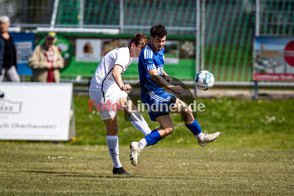 SG Hungerbach vs SV Eurasburg-Beuerberg | Meisterrunde Kreisklasse Gruppe C, SG Hungerbach vs SV Eurasburg-Beuerberg, 20240427,
Duell zwischen David NOCKER (SVEB 11) und   (SVEB 6),
2024-04-27 in Oberhasuen (Sportplatz Oberhasuen)
6 Maximilian TAFERTSHOFER (SGH 6), 11 David NOCKER (SVEB 11)
Copyright: WolfgangxLindner www.foto-lindner.de