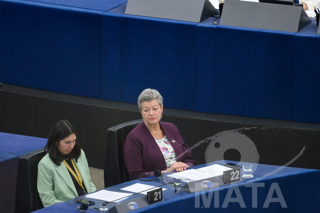 _DWI0239 | Ylva Johansson, EU-Kommissarin für Innere Sicherheit (2019-2024), Schweden bei EU-Parlament Plenarsitzung. Das Europäische Parlament in Straßburg, 22.04.2024
 - Realisiert mit Pictrs.com