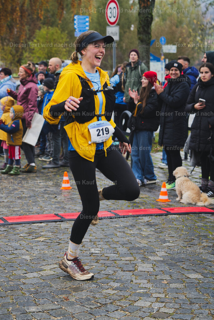 cineathletes-huegelland-2025-11-09-12-34-59 | Sportfotografie rund um Obstacle Course Racing und Trail Run - Realisiert mit Pictrs.com