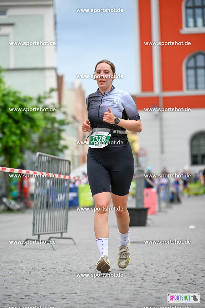 SZI_5285 | Stadttriathlon Erding 2025. #yourpictrs #sportshot_your_pictrs @Sportshotphotography #stadttriathlonerding Copyright: www.sportshot.de