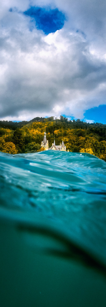 Schloss Hünegg | Schloss Hünegg am - oder hier eher im - Thunersee. 
-----------------------------------------------
Hünegg Castle on - or here in - Lake Thun.
-----------------------------------------------
Dieser Druck ist in einer limitierten Auflage von 5 Exemplaren erhältlich. 
This print is available in a limited edition of 5 copies. 
http://art.hess.photography/76-schloss-huenegg.html - Realisiert mit Pictrs.com