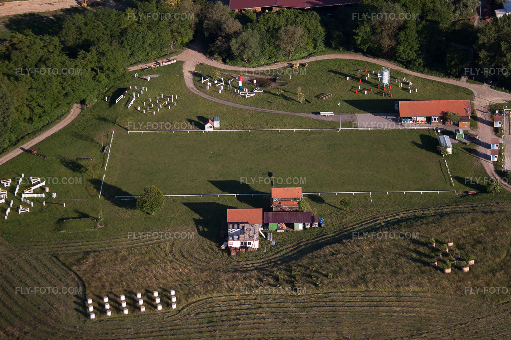 Aerial view: Haras de la Née in Neewiller-près-Lauterbourg in the state Bas-Rhin, France.Photo: IMG_66596.jpg taken on 06/05/2014 by Werner Riehm/FLY-FOTO.comResolution of the original: 4752 x 3168 px