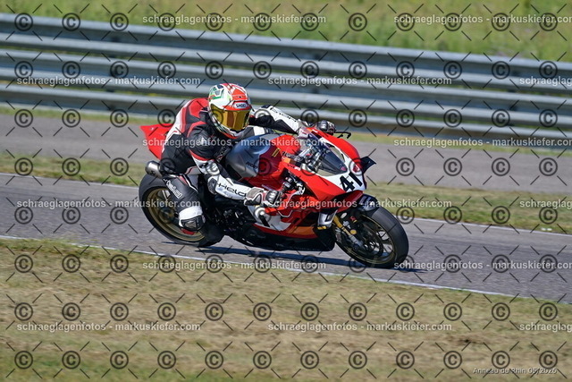 26BT01-0121 | 041 - Realisiert mit Pictrs.com