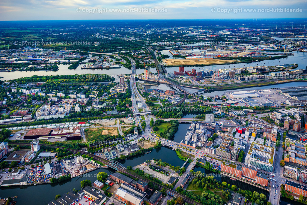 Hamburg_Rothenburgsort_ELS_6388200925 | HAMBURG 20.09.2025 Entwicklungsgebiet " Neuer Huckepackbahnhof " der Industriebrache an der Billstraße im Stadtteil Rothenburgsort in Hamburg. // Development area "New Huckepackbahnhof" on the industrial wasteland at Billstrasse in the Rothenburgsort district of Hamburg. Foto: Martin Elsen