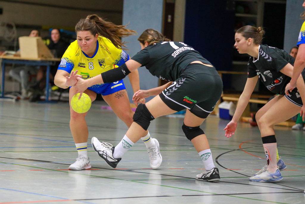 SVN_TvVoerde_021124_013 | Bildergalerie von Sport-Ereignissen aber auch von weiteren spannenden Dingen - nicht nur vom Niederrhein. In Anlehnung an den bekannten Spruch von Hanns Dieter Hüsch heißt das Motto: "Niederrhein ist überall".  - Realisiert mit Pictrs.com