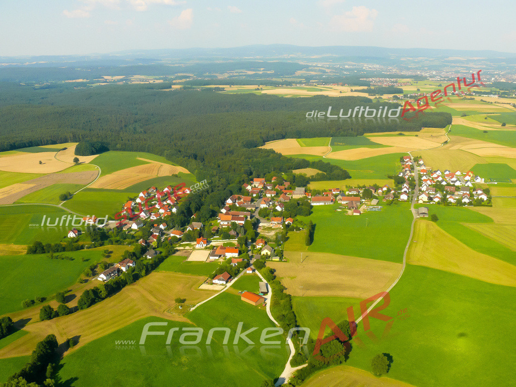Luftbild von  Eckersdorf - Luftaufnahme wurde 2007 von https://frankenair.de mittels Flugzeug (keine Drohne) erstellt - die Geschenkidee