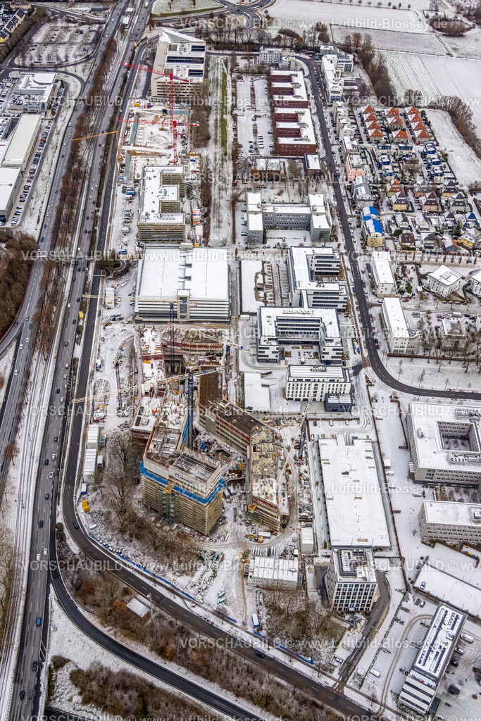 Dortmund221201757 | Luftbild, Winterliche schneebedeckte Stadtkrone-Ost Baustelle und Neubau, Neubau Direktion Continentale, Adesso Neubau, ADAC Geschäftsstelle, Kreuz Westfalendamm B1 und B236, Westfalendamm, Dortmund, Ruhrgebiet, Nordrhein-Westfalen, Deutschland
