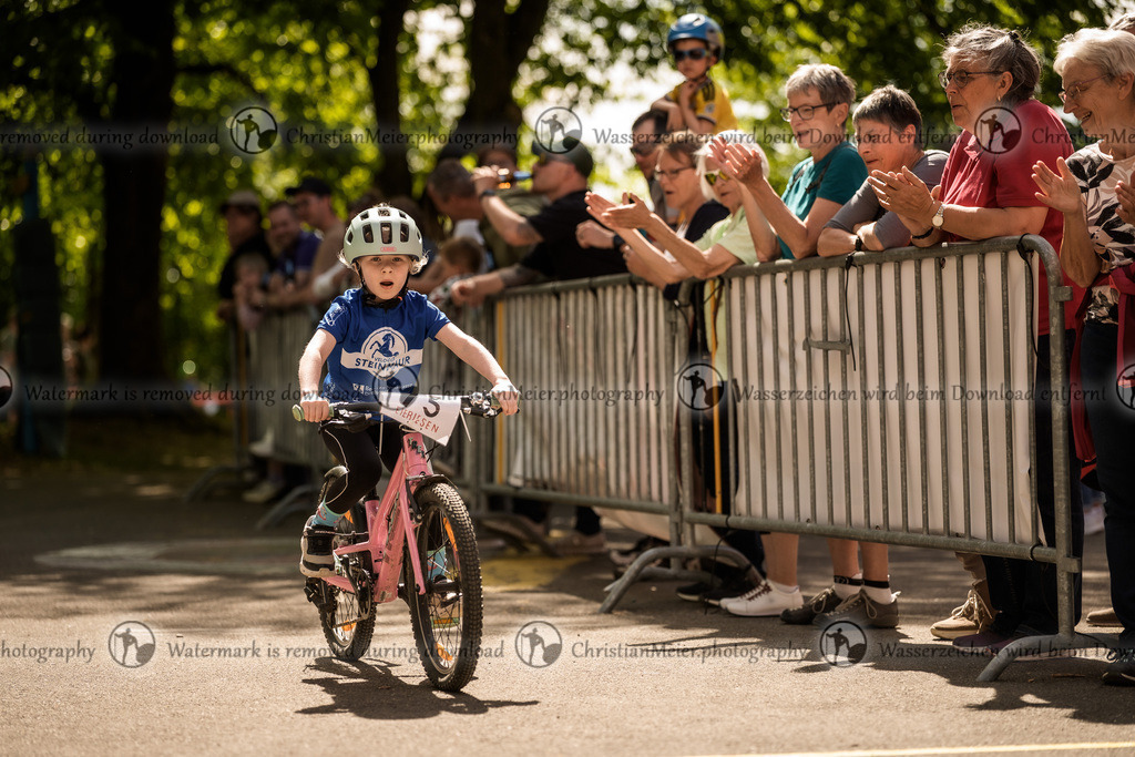 Eierlesen 2026 | Sie wurden bei einem Event oder Sportanlass fotografiert? Hier finden sie ihre Bilder! - Realisiert mit Pictrs.com