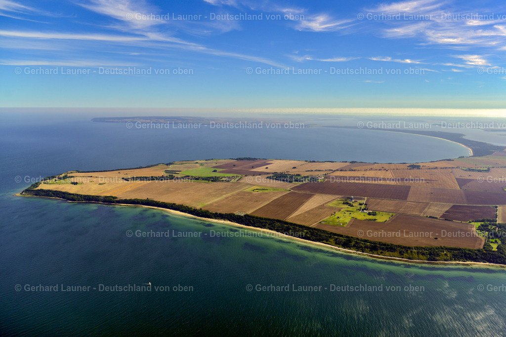 3637969 | PUTGARTEN 25.08.2016 Küsten- Landschaft an der felsigen Steilküste der Insel Rügen im Ortsteil Arkona in Putgarten im Bundesland Mecklenburg-Vorpommern. // Coastline at the rocky cliffs of Island of Ruegen in the district Arkona in Putgarten in the state Mecklenburg - Western Pomerania. Foto: Gerhard Launer