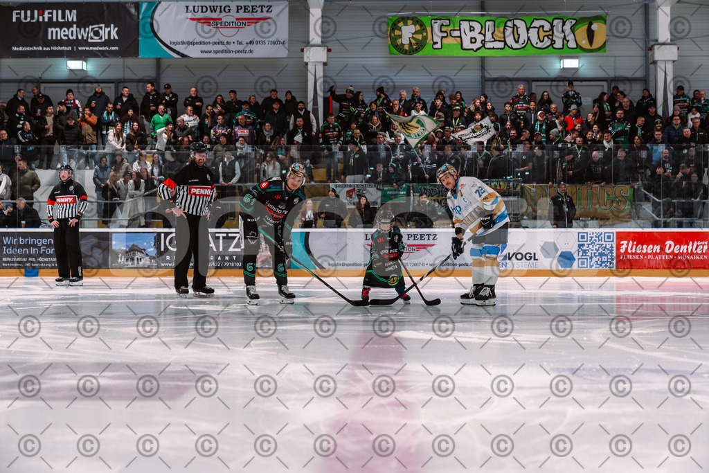 Alligators_vs_Stuttgart_16_11_2025-50 | Höchstadt Alligators Fotogalerie: Eishockey-Action aus Franken. Professionelle Spielfotos, Portraits & Stadionbilder zum Download. Jetzt entdecken! - Realisiert mit Pictrs.com
