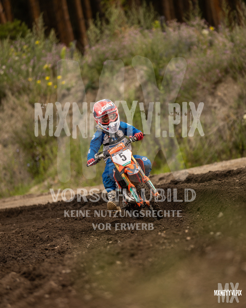 866A1693 | mxndyyvipix