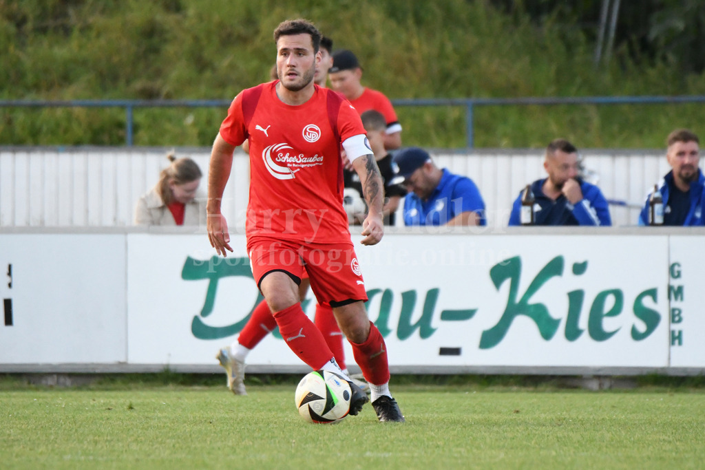 SpVgg Plattling | Julian Gwinner (SpVgg Plattling) - Realisiert mit Pictrs.com