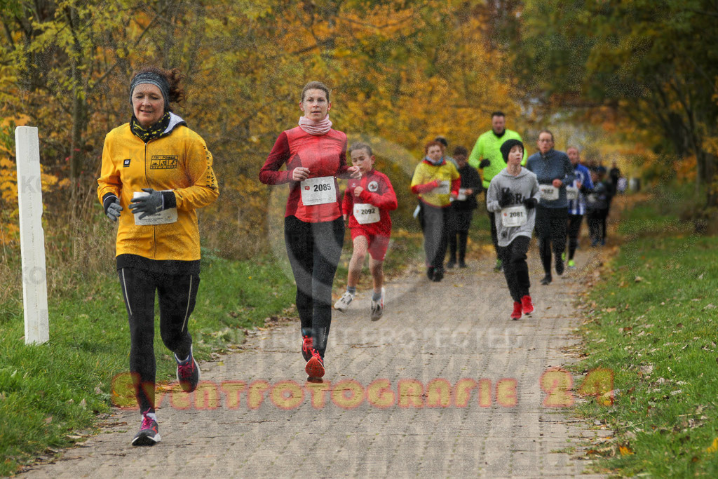 221127_1042_EV4_2024 | Sportfotografie im Rhein-Sieg Kreis, Köln, Bonn, NRW, Rheinland Pfalz, Hessen, etc. Unser Tätigkeitsfeld umfasst den Laufsport vom Volkslauf über den Marathon, Duathlon, Triathon bis zum Ultralauf wie Kölnpfad Ultra oder Schindertrail.