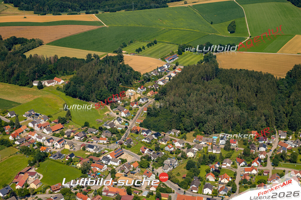 Das Luftbild zeigt : Bachern Friedberg - Die Luftaufnahme wurde 2024 vom UL-Flugzeug aus erstellt ( keine Drohne ) - Hochauflösende Luftaufnahme - Für grossformatige Ausdrucke geeignet. Die Geschenkidee !Mit Lizenz und Bildrechte bestellbar
