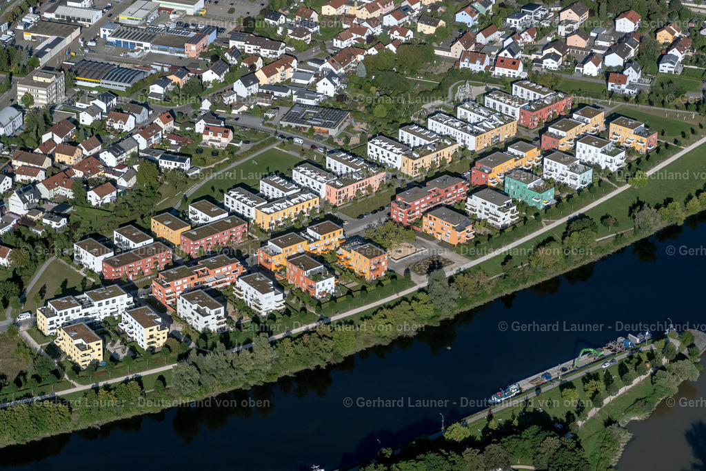 4050922 | REGENSBURG 03.09.2021 Wohngebiet der Mehrfamilienhaussiedlung in der Paarstraße in Regensburg im Bundesland Bayern, Deutschland. // Residential area of the multi-family house settlement in the Paarstrasse in Regensburg in the state Bavaria, Germany. Foto: Gerhard Launer