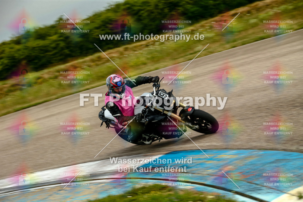 Chambley Juli-1418 | Hier findet Ihr Bilder von Touristenfahrten auf der Nürburgring Nordschleife oder von anderen Veranstaltungen die ich besucht habe. Viel Spass beim Durch Schauen 