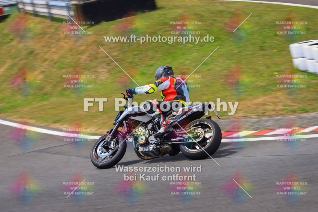 _DSK2496 | Hier findet Ihr Bilder von Touristenfahrten auf der Nürburgring Nordschleife oder von anderen Veranstaltungen die ich besucht habe. Viel Spass beim Durch Schauen 