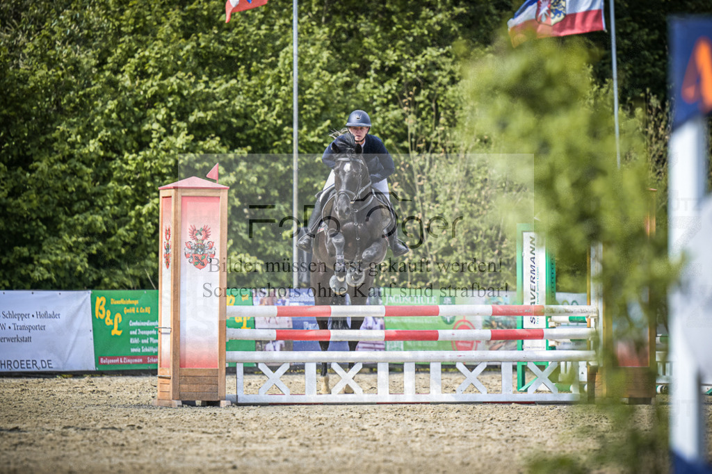 DOS_9865 | Entdecke hochwertige Reitturnierfotos von Foto Oger. Professionell, emotional und authentisch – jetzt Lieblingsmomente im Shop bestellen.Deutschlandweite Turnierfotografie. - Realisiert mit Pictrs.com