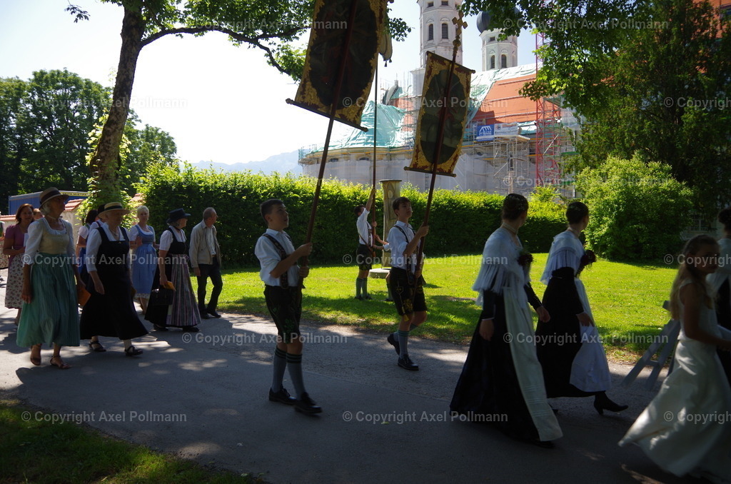 IMGP6682 | fotografiert von Axel PollmannLeonhardi Wallfahrt Benediktbeuern und Murnau, Fronleichnam, Fasching, Landschaft im Loisachtal und Benediktbeuern  - Realisiert mit Pictrs.com