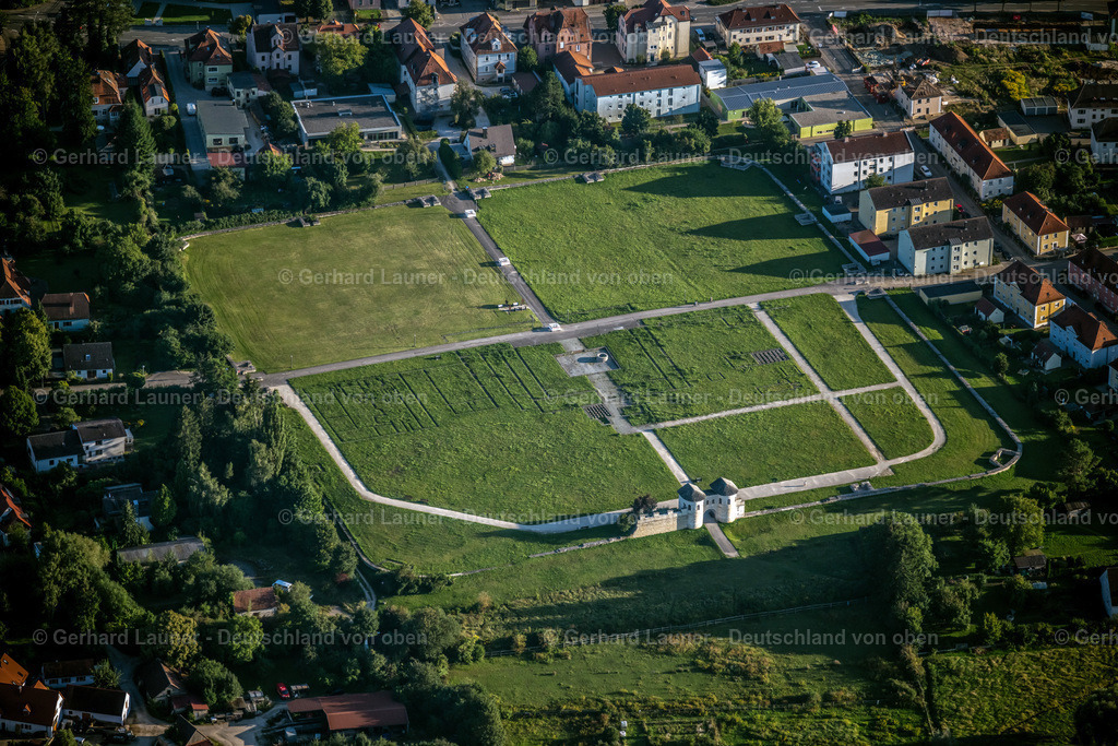Kastell Weißenburg | WEIßENBURG IN BAYERN 03.09.2021 Fragmente der Zitadelle- Festungsanlage " Kastell Weißenburg ", dem alten Römerkastell Am Römerlager in Weißenburg in Bayern im Bundesland Bayern, Deutschland. Die Station Biricianis mit seinem Alenkastell war der wichtigste römische Truppenstandort im dortigen Limesabschnitt. Weiterführende Informationen bei: Museen Weißenburg. // Fragments of the fortress " Kastell Weissenburg " in Weissenburg in Bayern in the state Bavaria, Germany. Further information at: Museen Weissenburg. Foto: Gerhard Launer
