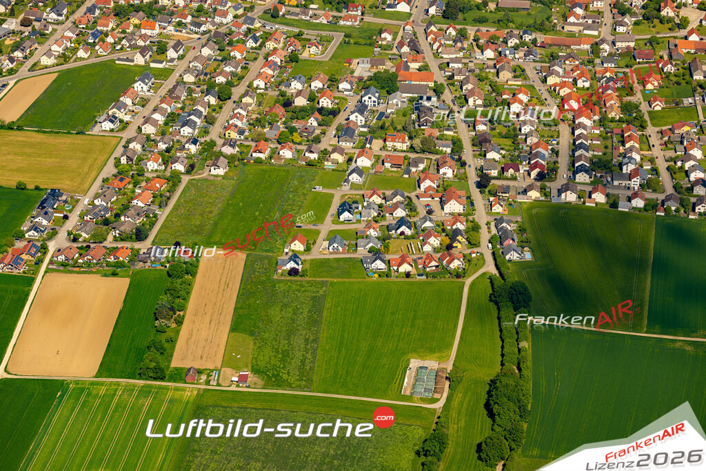Das Luftbild zeigt :  Gablingen - Die Luftaufnahme wurde 2024 vom UL-Flugzeug aus erstellt ( keine Drohne ) - Hochauflösende Luftaufnahme - Für grossformatige Ausdrucke geeignet. Die Geschenkidee !Mit Lizenz und Bildrechte bestellbar