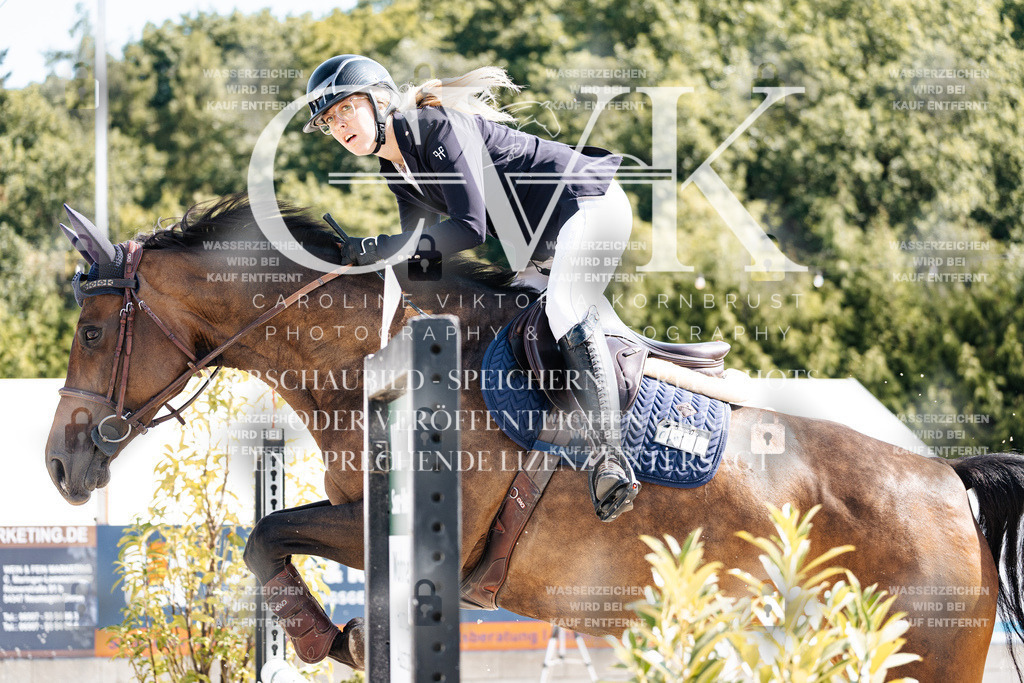 CK908646 | Turnierfotografie Pferdefotografie Trier Rheinland-Pfalz Pferdesport Reitsport Tierfotografie Sportfotografie Pferdevideo Pferdevideografie Equestrianvideography equestrianphotography  - Realisiert mit Pictrs.com
