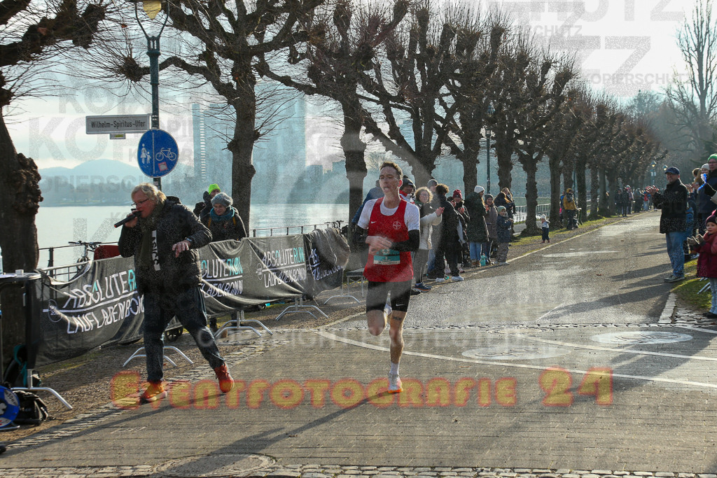 241231_1142_EX1_2451 | Sportfotografie im Rhein-Sieg Kreis, Köln, Bonn, NRW, Rheinland Pfalz, Hessen, etc. Unser Tätigkeitsfeld umfasst den Laufsport vom Volkslauf über den Marathon, Duathlon, Triathon bis zum Ultralauf wie Kölnpfad Ultra oder Schindertrail.