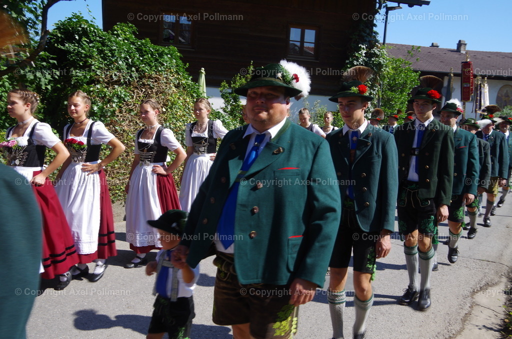 IMGP5635 | fotografiert von Axel PollmannLeonhardi Wallfahrt Benediktbeuern und Murnau, Fronleichnam, Fasching, Landschaft im Loisachtal und Benediktbeuern  - Realisiert mit Pictrs.com