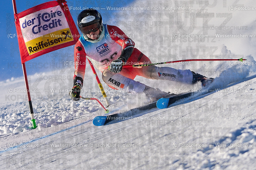 ALP3730_MASTERS-Cup_GS-C Damen_Chiesa Manuela | (C)FotoLois.com, Alois Spandl. FIS Masters-Cup Wildschönau, Giant Slalom auf der Piste Schatzberg GS, Siegerehrung auf dem Dorfplatz Niederau, Sa 13. Januar 2024.