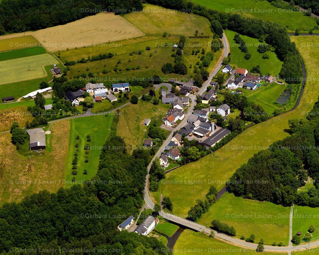 3105313 | Strickhausen, Berzhausen