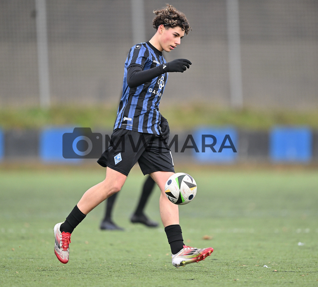 Fussball I Herren I Saison 2025-2026 I Bundesliga I 6. Spieltag I Eintracht Frankfurt - FC Bayern München  | MWMARA - Realisiert mit Pictrs.com