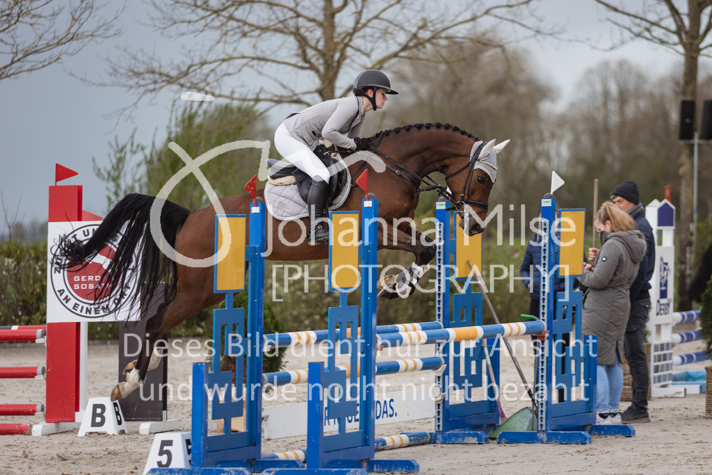 230425_Lemwerder_SprPf-A1St-131 | Deine schönsten Turniermomente als professionelle Fotos! Entdecke hochwertige Pferdesport-Fotografie im Online-Shop. Jetzt Fotos finden & bestellen!