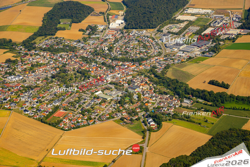 Das Luftbild zeigt :  Kirchardt - Die Luftaufnahme wurde 2024 vom UL-Flugzeug aus erstellt ( keine Drohne ) - Hochauflösende Luftaufnahme - Für grossformatige Ausdrucke geeignet. Die Geschenkidee !Mit Lizenz und Bildrechte bestellbar