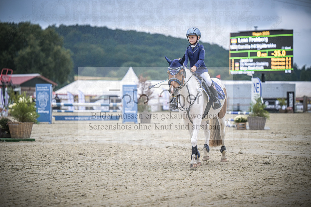 DOS_0470 | Entdecke hochwertige Reitturnierfotos von Foto Oger. Professionell, emotional und authentisch – jetzt Lieblingsmomente im Shop bestellen.Deutschlandweite Turnierfotografie. - Realisiert mit Pictrs.com