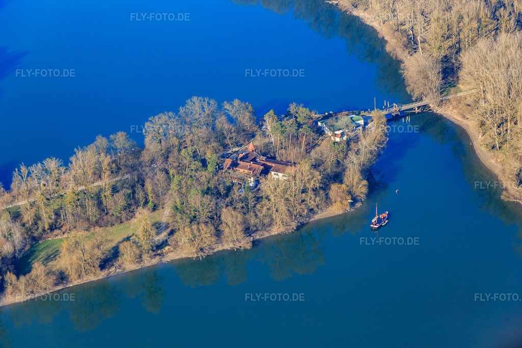 Luftbild: Insel Rott mit Restaurant Insel Rott am Rhein und Anglerverein Hochstetten eV in Linkenheim-Hochstetten im Bundesland Baden-Württemberg in Deutschland.Foto: IMG_145412.jpg vom 05.03.2025 durch Werner Riehm/FLY-FOTO.deInsel RottWWW.ANGLERVEREIN-HOCHSTETTEN.DE