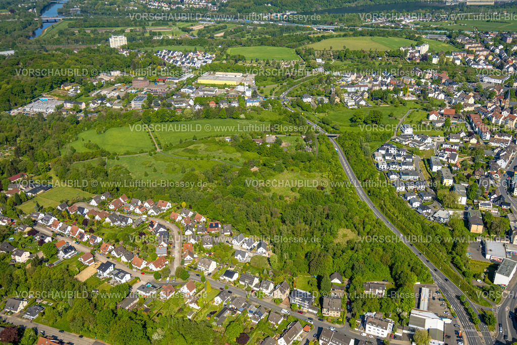 Hagen240504064 | Luftbild, Wiesenfläche und grüne Bäume am Boeler RIng und Malmkestraße, oben Gewerbegebiet Lütkenheider Straße, Boele, Hagen, Ruhrgebiet, Nordrhein-Westfalen, Deutschland