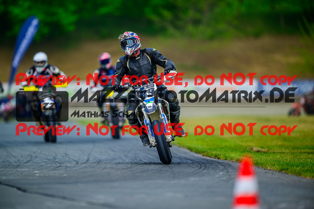 MaZZes_Fotomatrix_20250502_6007705_8901 | UE40