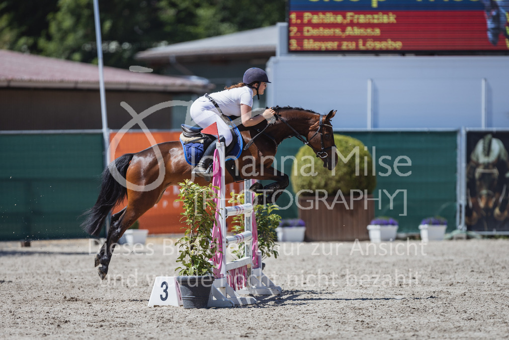 230610_Mühlen_Quali5j-942 | Deine schönsten Turniermomente als professionelle Fotos! Entdecke hochwertige Pferdesport-Fotografie im Online-Shop. Jetzt Fotos finden & bestellen!