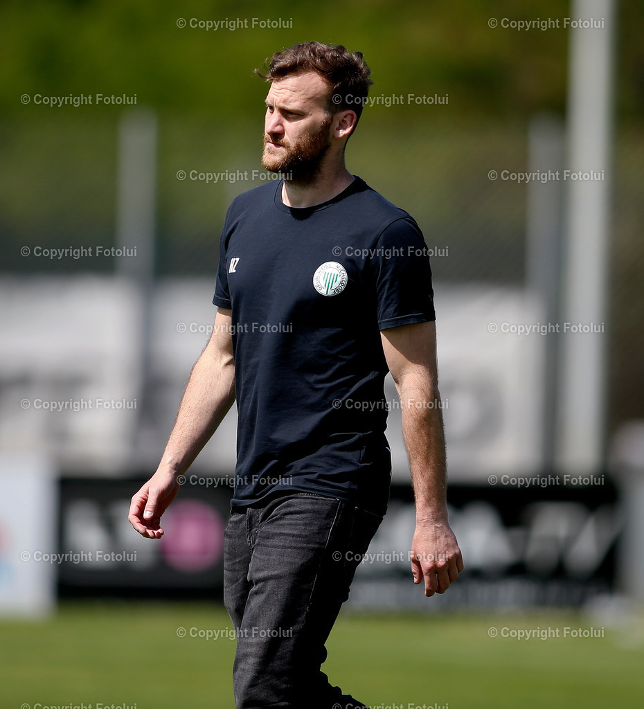 A_LUI_130523_42 | SPORT,FUSSBALL, LT1 OOE LIGA ASKOE OEDT-SV GW MICHELDORF 13.05.2023 IM BILD:  TRAINER HUBERT ZAUNER (MICHELDORF) FOTO:FOTOLUI