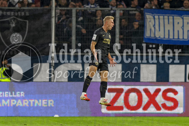 MSV Duisburg vs FC Hansa Rostock - 3. Liga | Duisburg, Deutschland, 03.10.25:   Cedric Harenbrock (FC Hansa Rostock) Torjubel, jubelt nach seinem Treffer zum 1:1 waehrend des Spiels der 3. Liga MSV Duisburg vs FC Hansa Rostock in der schauinsland-reisen-arena(Foto von Brauer-Fotoagentur / Adrian Schlueter)