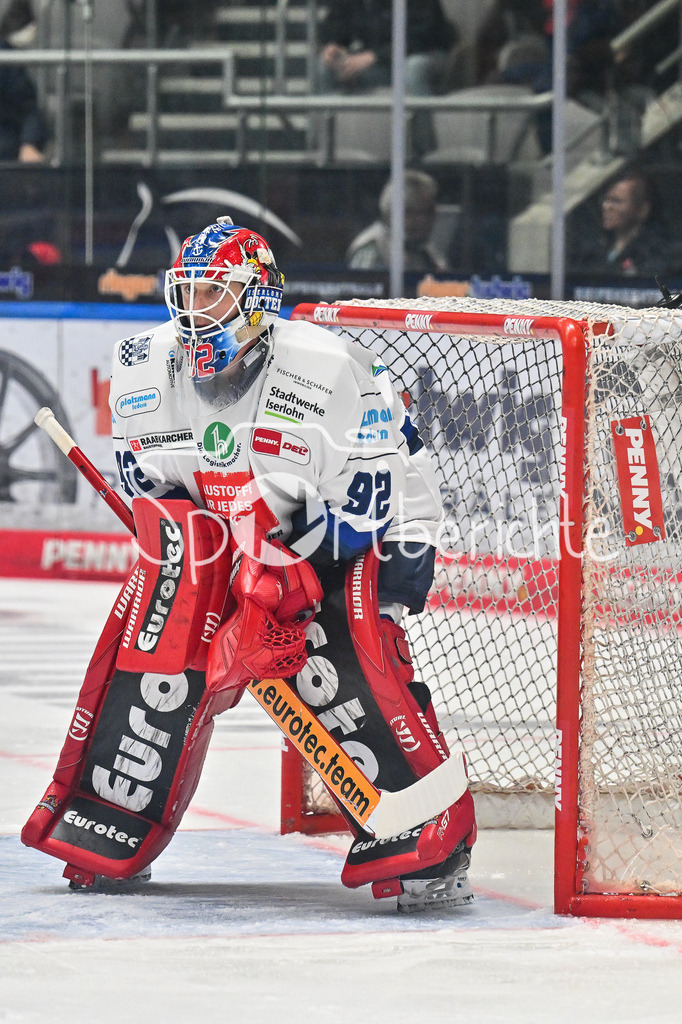 Augsburger Panther - Iserlohn Roosters | im Bild Andreas JENIKE (Iserlohn Roosters 92) / Einzelfoto / Freisteller / Penny DEL: Augsburger Panther - Iserlohn Roosters; Curt Frenzel Stadion am 21.09.2025
