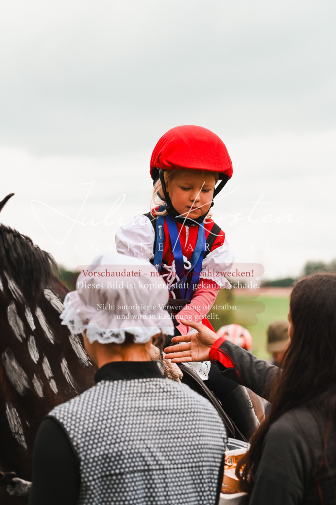 DSC_7687 | Pferde- und Turnierfotografie in Westsachsen. Pferdeportraits, Auftragszeichnungen und intuitive Kunst.