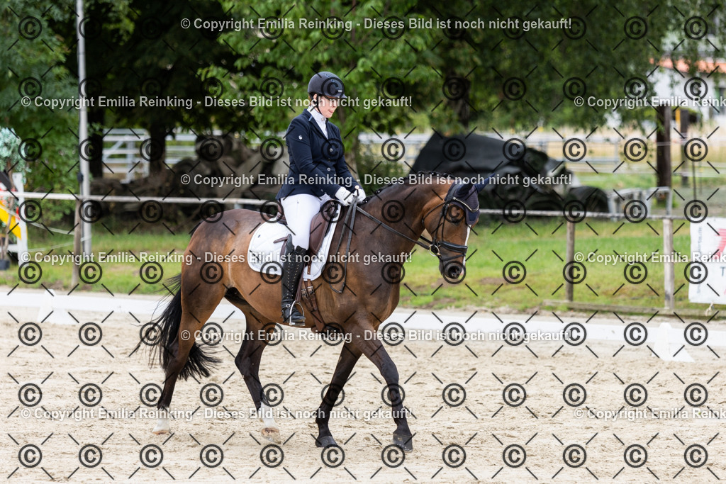 CL5A8120 | Emilia Reinking Fotografie - Realisiert mit Pictrs.com