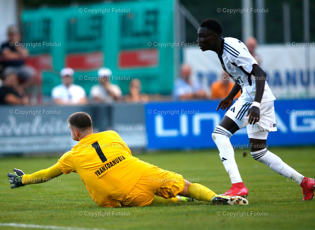 A_LUI_150825_29 | SPORT,FUSSBALL,REGIONALLIGA MITTE ASKOE OEDT-SPG LASK AMATEURE 15.08.2025 IM BILD :FILIP DMITROVIC (OEDT) UND CHEIKNE KEBE  (LASK/AMATEURE) FOTO.FOTLUI