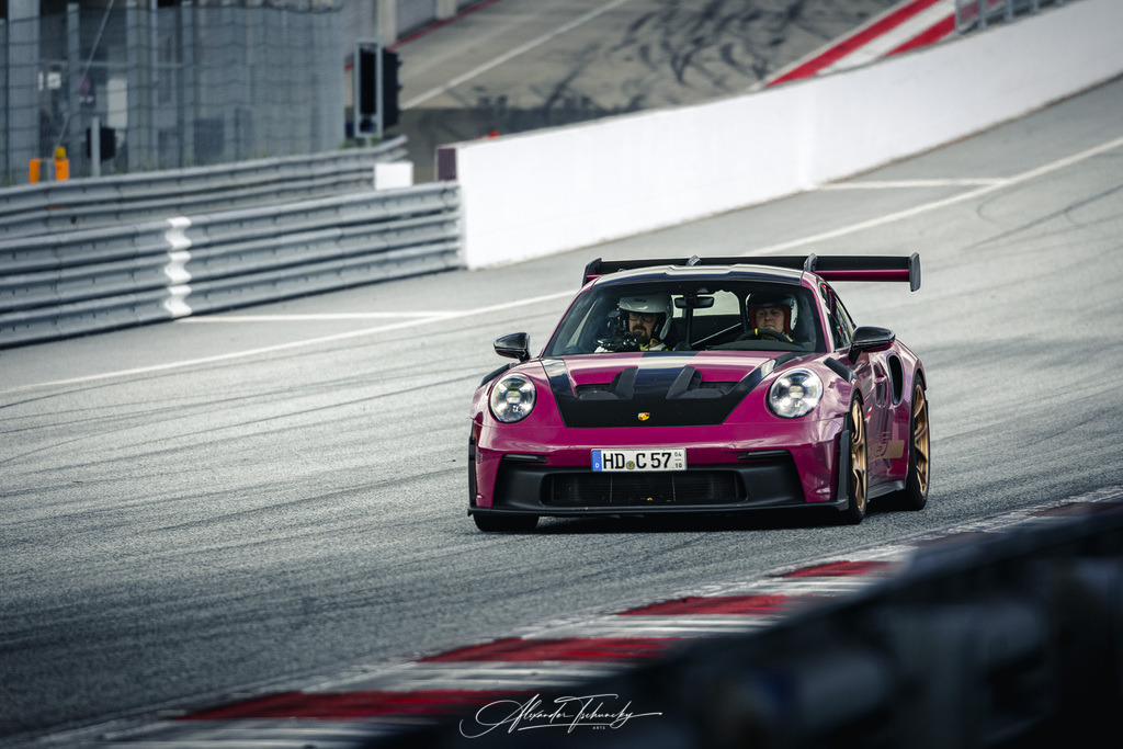 R6PZ2491 _Alexander Tschuncky | Entdecken Sie die faszinierende Welt von Alexander Tschuncky Arts: Kreative Fotografie, atemberaubende Automobilkunst und hochwertiger Bilderdruck. Lassen Sie sich inspirieren! - Realisiert mit Pictrs.com