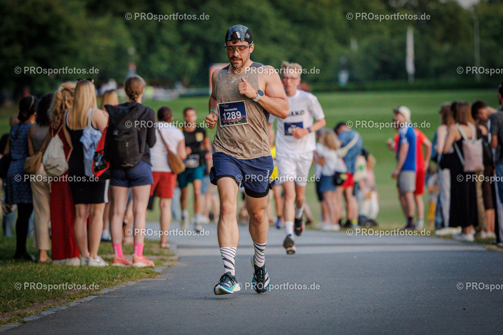 Sparda-Bank Nachtlauf Bonn; Bonn, 18.06.2025 | Impressionen vom Sparda-Bank Nachtlauf Bonn am 18.06.2025 in Bonn (Nordrhein-Westfalen). 