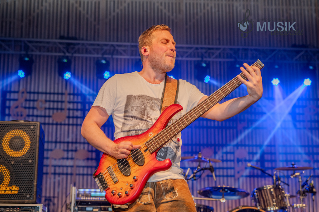 DSC_5048 | "Fussifoto.com – Ihr Ansprechpartner für hochwertige Fotografie! Entdecken Sie kreative Bilder und professionelle Dienstleistungen. Kontaktieren Sie uns für Ihre Projekte!"