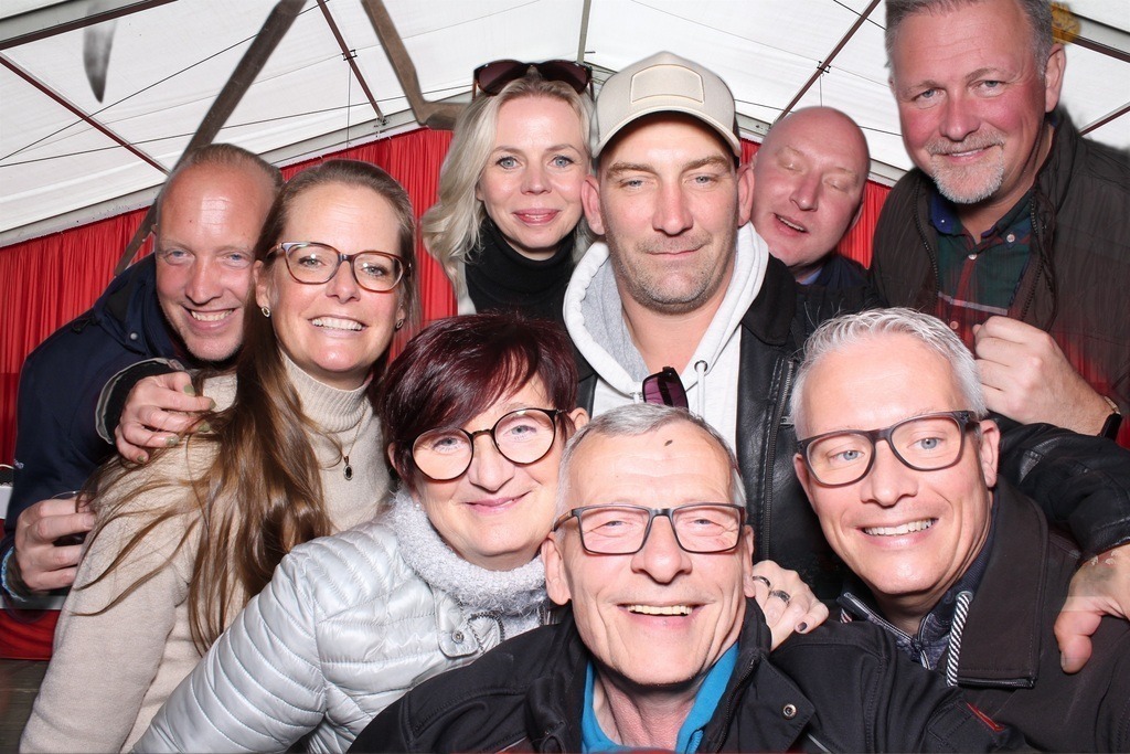 top-top.de 240928-121 | Foto, Video, Fotografie, Videografie, Fotobox, DJ, Discjockey, Musik, Musikbox, Veranstaltung, Photobooth, Amazon, Ebay, Buchtipp, Bestseller, Autor, Verlag, Buch, Wesel, Hamminkeln, NRW, Dinslaken, Rees, Drohne, Hochzeit, Party, Fotobox, Wesel, Fotograf