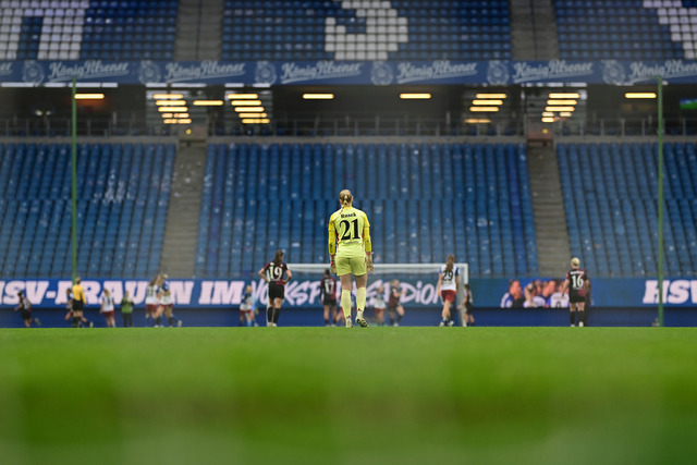 Fußball I Frauen I Saison 2025-2026 I Bundesliga I 10. Spieltag I Hamburger SV - 1. FC Nürnberg I 46558 | Larissa Rusek (21, 1. FC Nürnberg) - Realisiert mit Pictrs.com